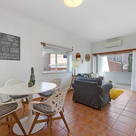 Apartment Henris Lagos